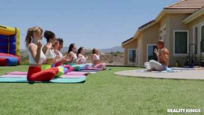 Alexis Tae, Lulu Chu, Kylie Rocket, Mia Moore, Alina Ali, Destiny Cruz, Angel Youngs – Project DTF: Yolo Yoga