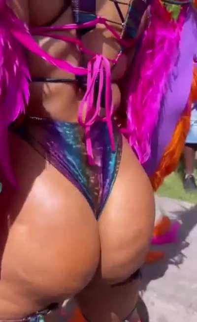 Chole Bailey 