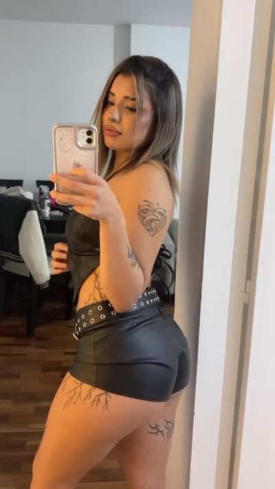 I love how my boobs look here