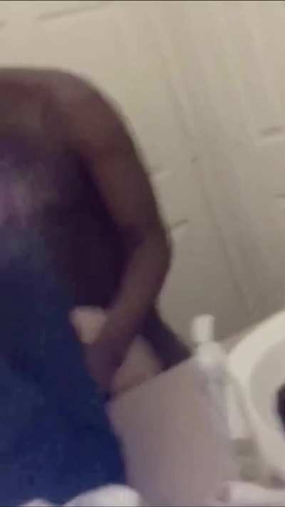 (JBB Classic) White girl holds Camera while BBC boyfriend slams her from behind