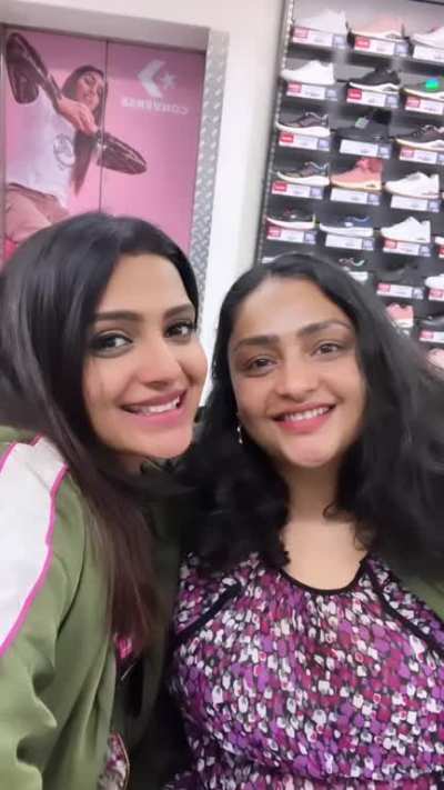 Divya Pillai 🤤