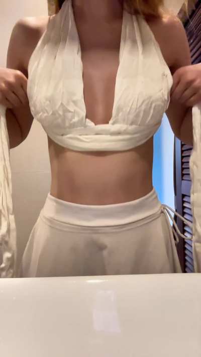 I want to be able to film cute little clips, teasing my nipples for social media, before filming the x rated verison just for myself.