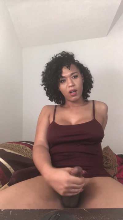 Melody Monae packs a serious 🍆