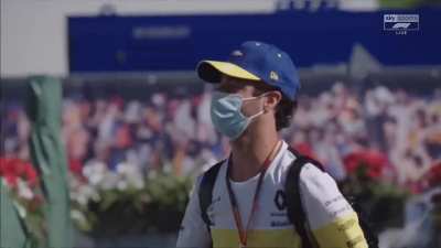 Daniel Ricciardo hyping up the fans yesterday