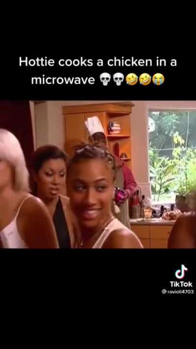 Noo, she’s ruining the food :(