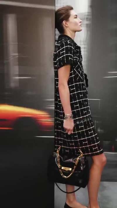 For Carolina Herrera IV