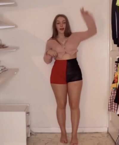 Booty shorts phatty