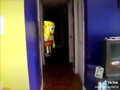 spongebob ballon (scary alert)