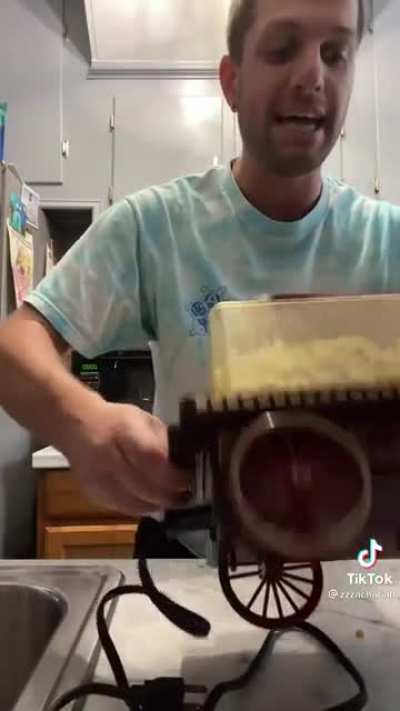 Popcorn machine