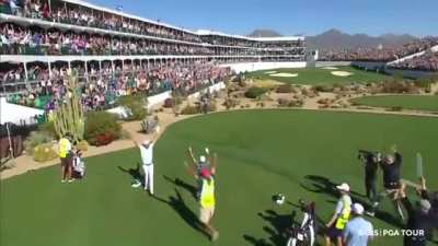 Reaction to Sam Ryder’s hole-in-one