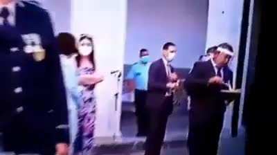 Retirado da página Deepest Part of the Internet... como é que este momento passou despercebido?