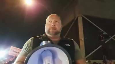 Conspiracy theorist Alex Jones addresses the 