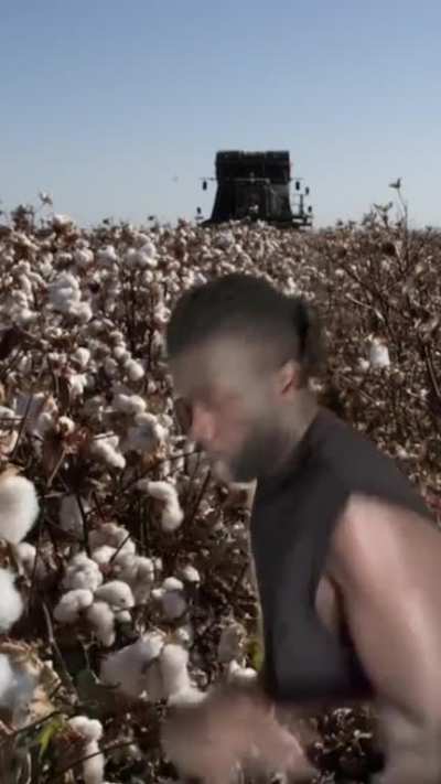 👀