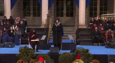 “Bread and Roses” Socialist Song Performed at Mamdani’s Inauguration