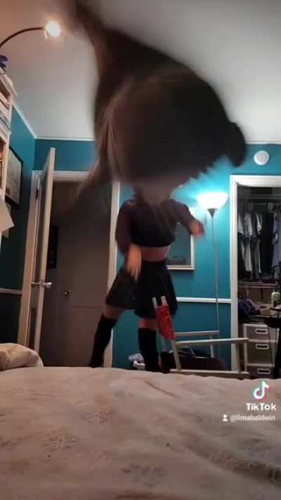one of my tiktok videos inexplicably blew up so I'm posting it here before someone else does