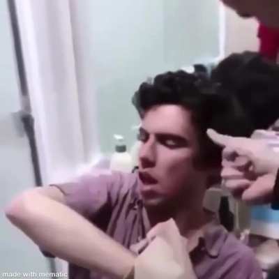 Drunk guy freaks out over magic trick