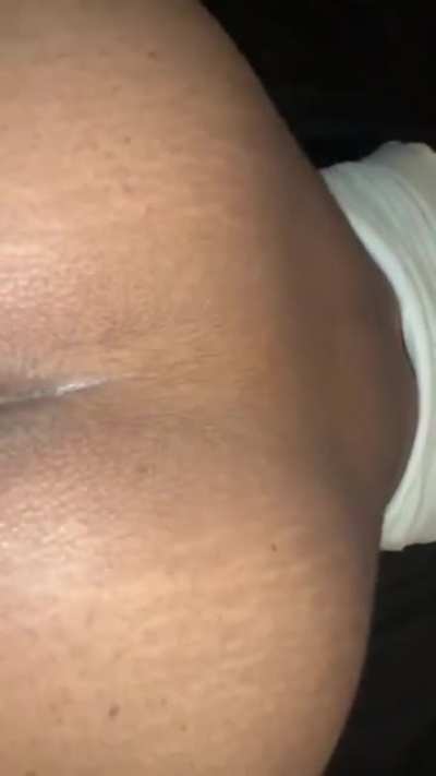 Big booty poppin' x