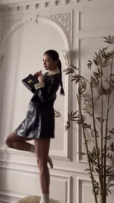 Bae Suzy 271124
