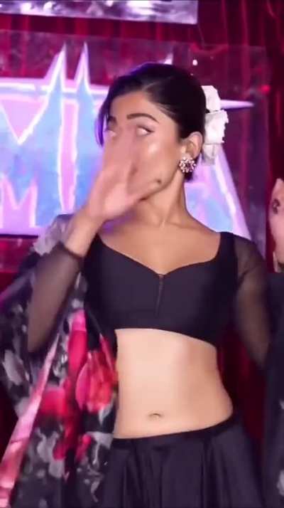 Rashmika Mandanna navel