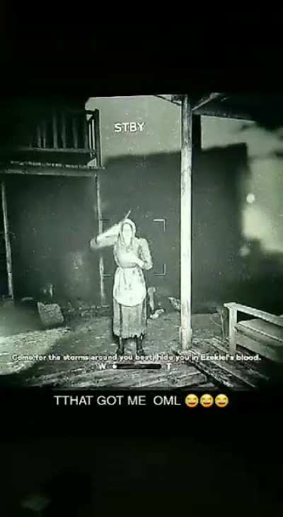 When I play outlast 2 spooky :3