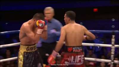 I'm very much looking forward to the return of David Benavidez tonight, he's one of my absolute favorite fighters