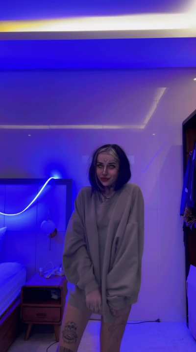 Do you like small boobs or big boobs better? drop