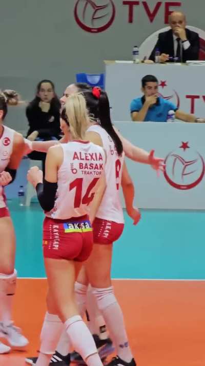 Yasemin Güveli