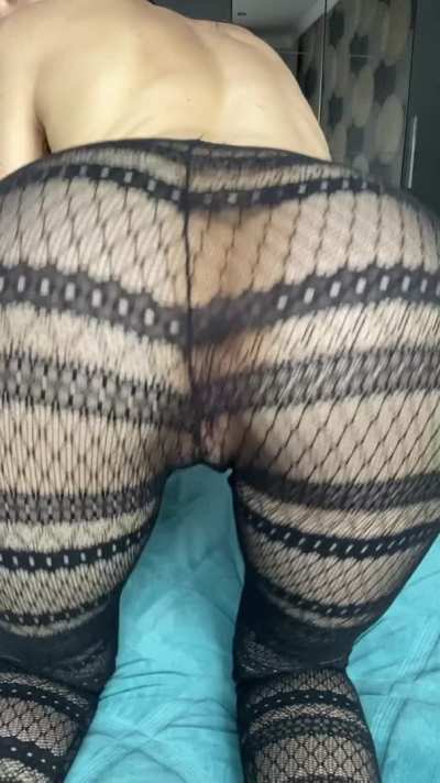 Would you let me to sit on your face? 😈