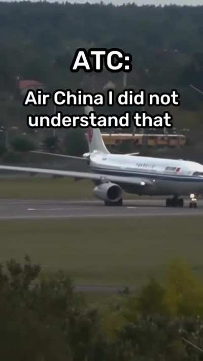 Sometimes Vatsim be like...😅😅