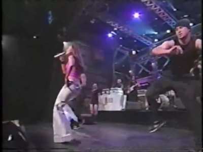 February 10, 2001! Performances on SNL!