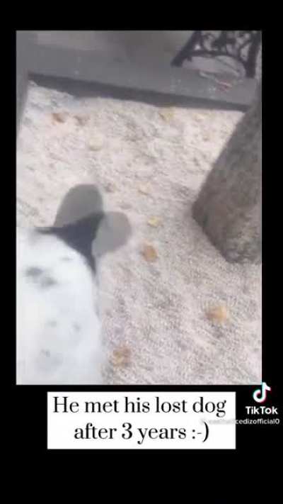 ☹