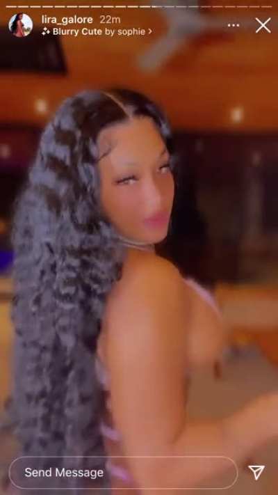 What a sexy woman