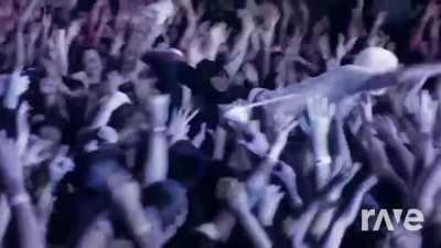 Car Radio and U2's Song for Someone surprisingly click together really well