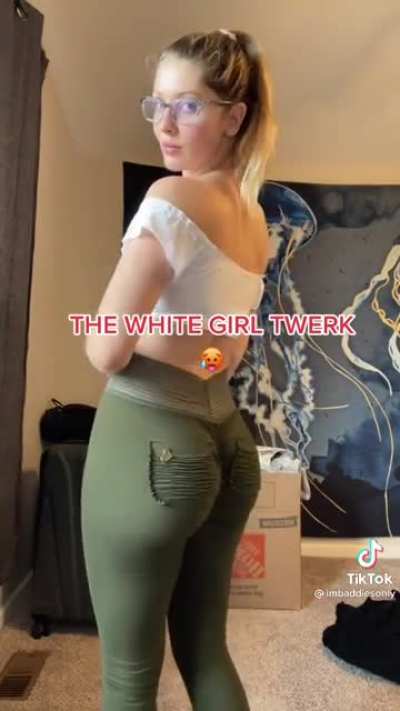 White girl twerk