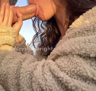 Mouth is so full that the cum drip at the end