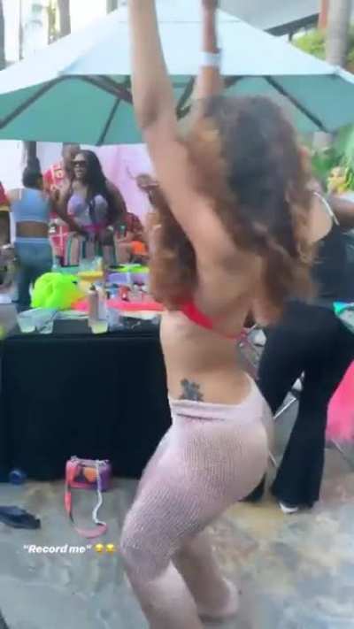 lala