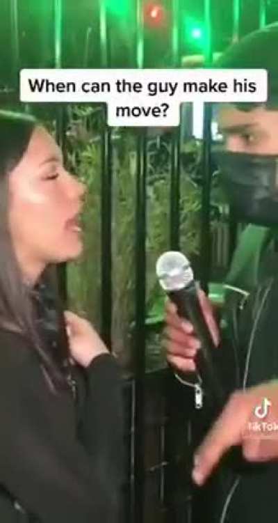 Smouching on first date