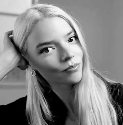 Her pretty face in B&W