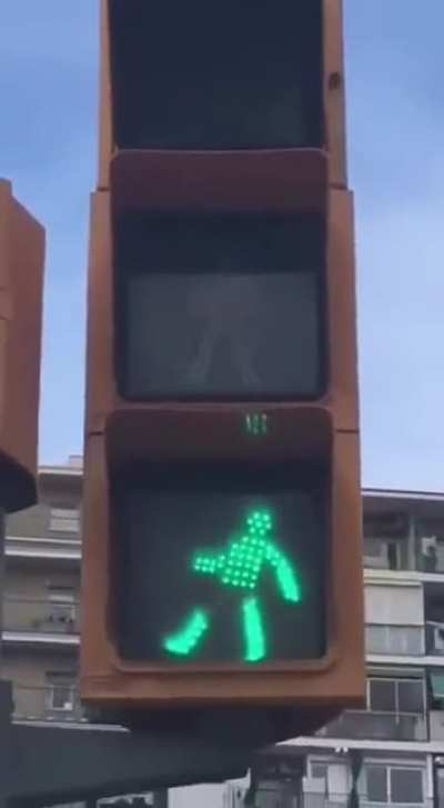 Что, прямо на улице?