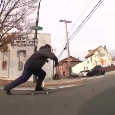 Skateboard vs Van