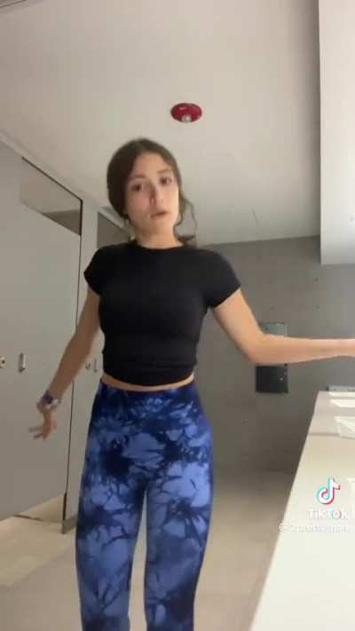 why is it that i can’t stop thinking about her😳