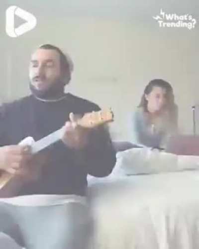 Guy Writes Hilarious Songs To Annoy Girlfriend