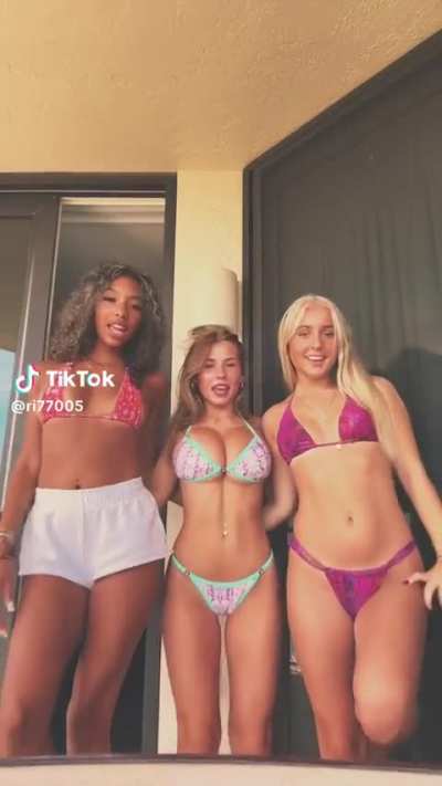 Teens in bikinis :)