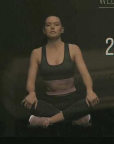 Just admiring Daisy Ridley. Bloody. Gorgeous!