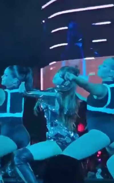 DAMNNNN! LISA'S HOLY ASS MADE ME JERK OFF IMMEDIATELY 🍑