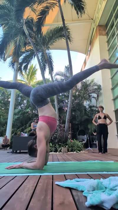 Do you like my forearm stand practice?