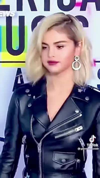 That look becomes her..