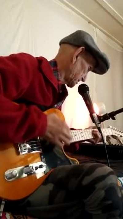 Old men with incredible voice [@funkygeezershow]