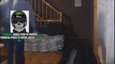 Drunk polish streamer tries to do pushups