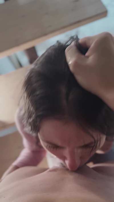 What do you call a girl who loves a facefuck?